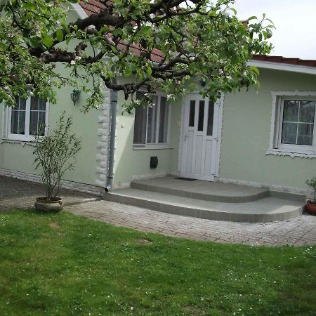 Holiday Home Balatonlelle/Balaton 19117 Bagian luar foto